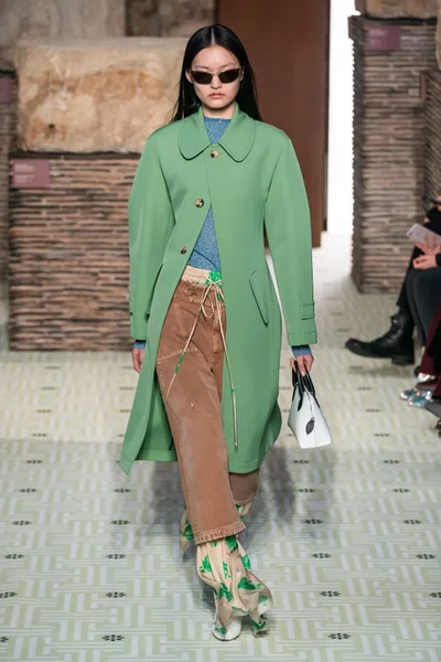Look 23